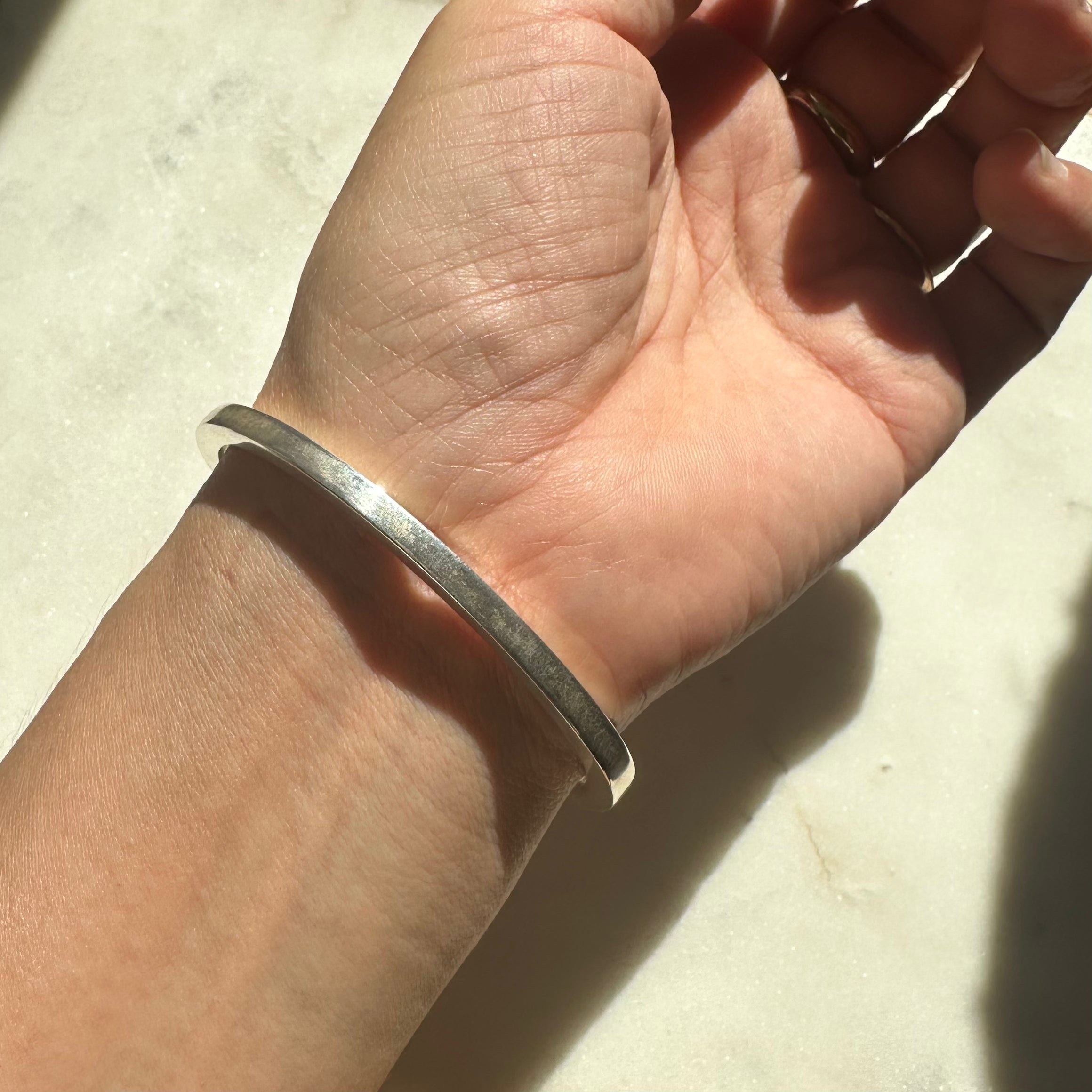 Bracelet,Minimal Silver top Statement Cuff