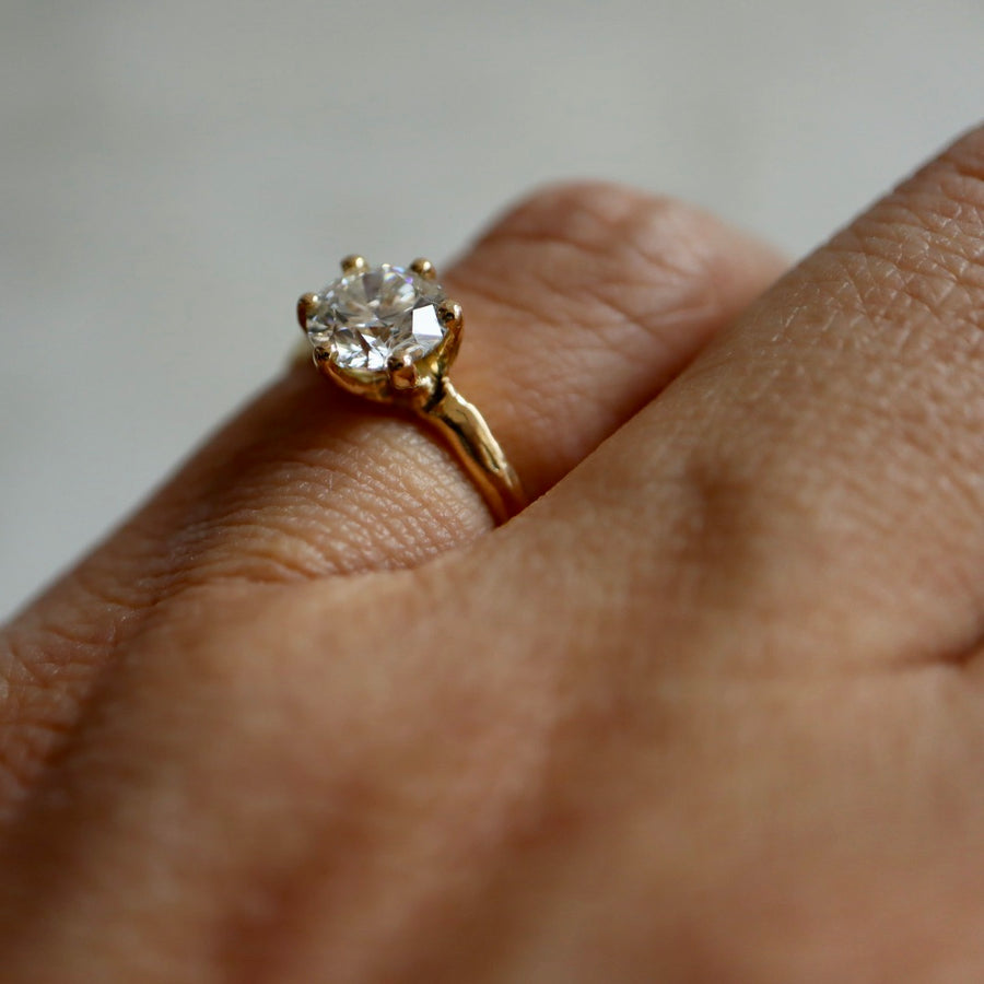 Haku One-Carat Diamond Solitary RIng